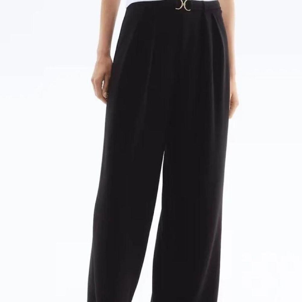 Black hm high rise pleated trousers